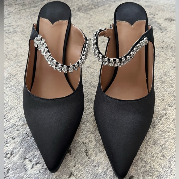 Evening heels - Picture 3 of 3